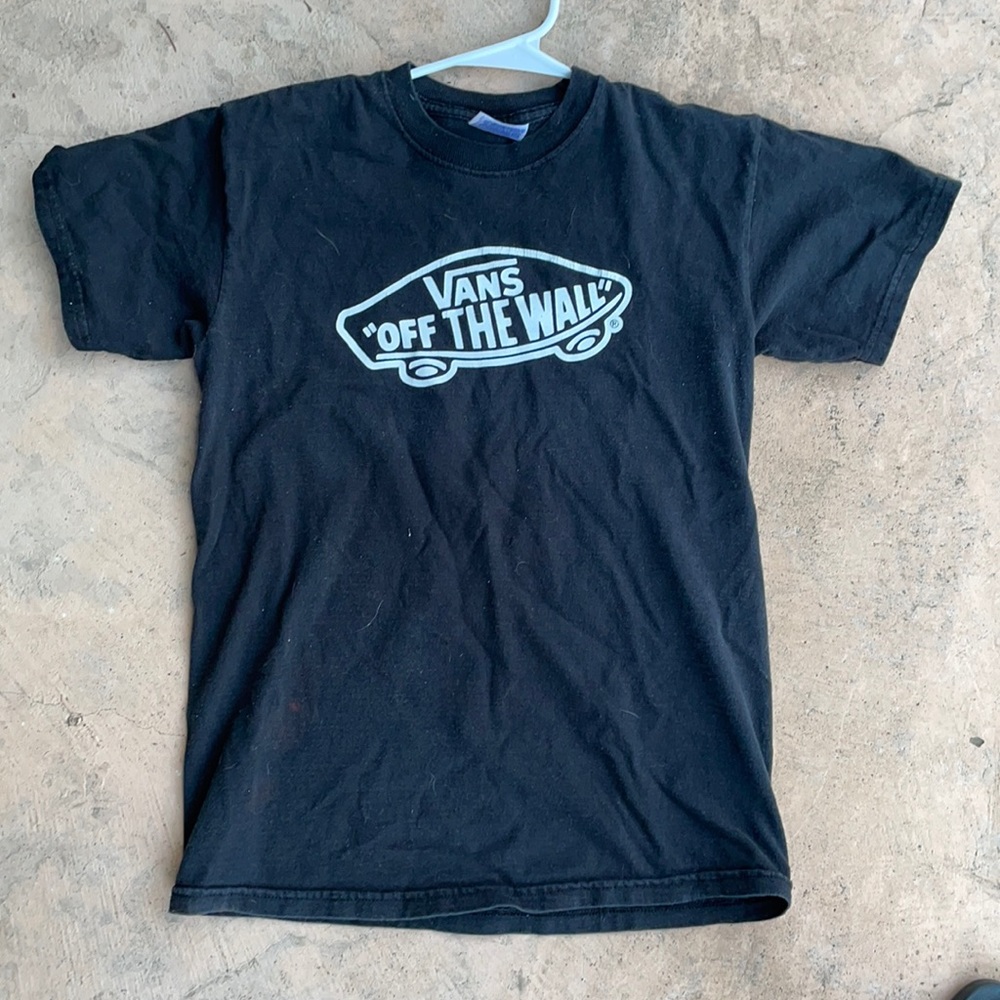 Small black Vans shirt